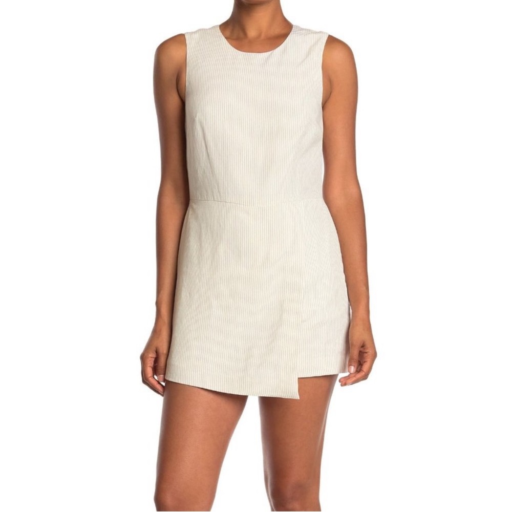 NWOT Club Monaco Linen Blend Wrap Romper Size 00 Neutral Pinstripe Minimalist
